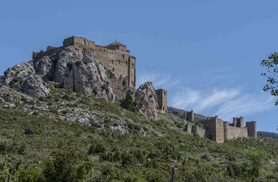 Huesca - Loarre - castillo de Loarre 04 .jpg